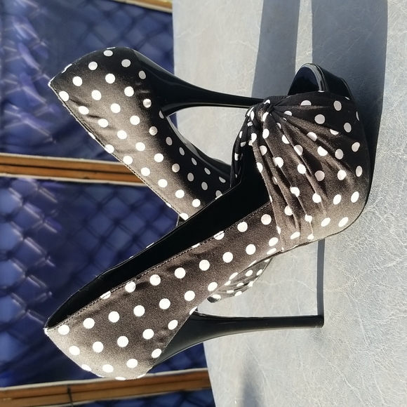 Polka Dots ❤ Stiletto Power - Picture 8 of 10
